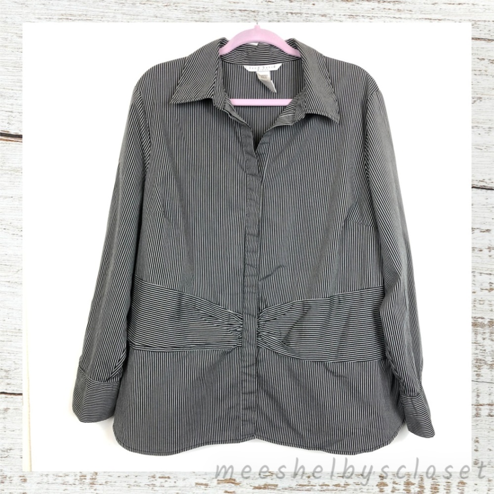 Fred David Woman Plus Size Button Down Striped Top